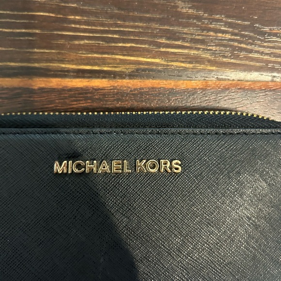 Black Michael Kors Wallet - Picture 2 of 5